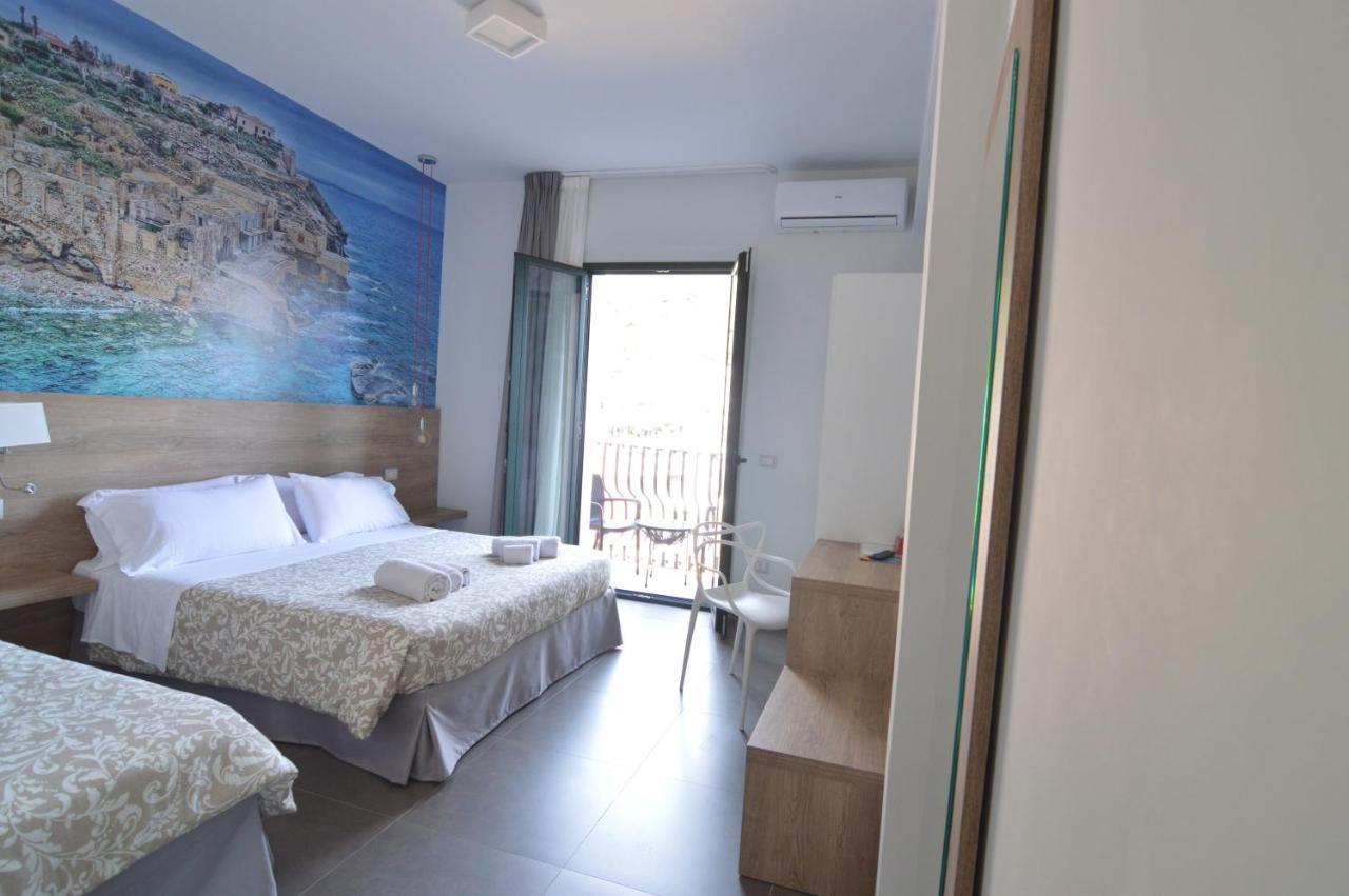 New Casa Corvaja Hotel ตาออร์มินา ภายนอก รูปภาพ