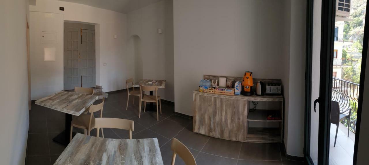 New Casa Corvaja Hotel ตาออร์มินา ภายนอก รูปภาพ
